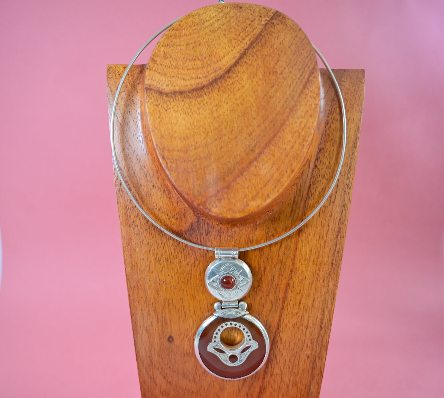 Collier talisman Touareg Argent massif et Cornaline "Gardien du désert" - Artisanat Touareg