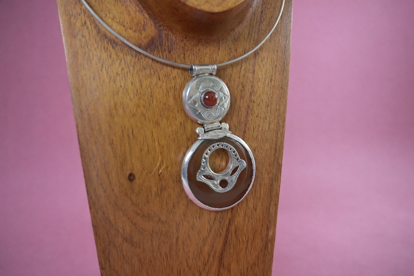 Collier talisman Touareg Argent massif et Cornaline "Gardien du désert" - Artisanat Touareg